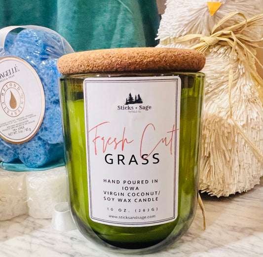 10oz Wood Wick Coconut/Soy Wax Candle-Fresh Cut Grass